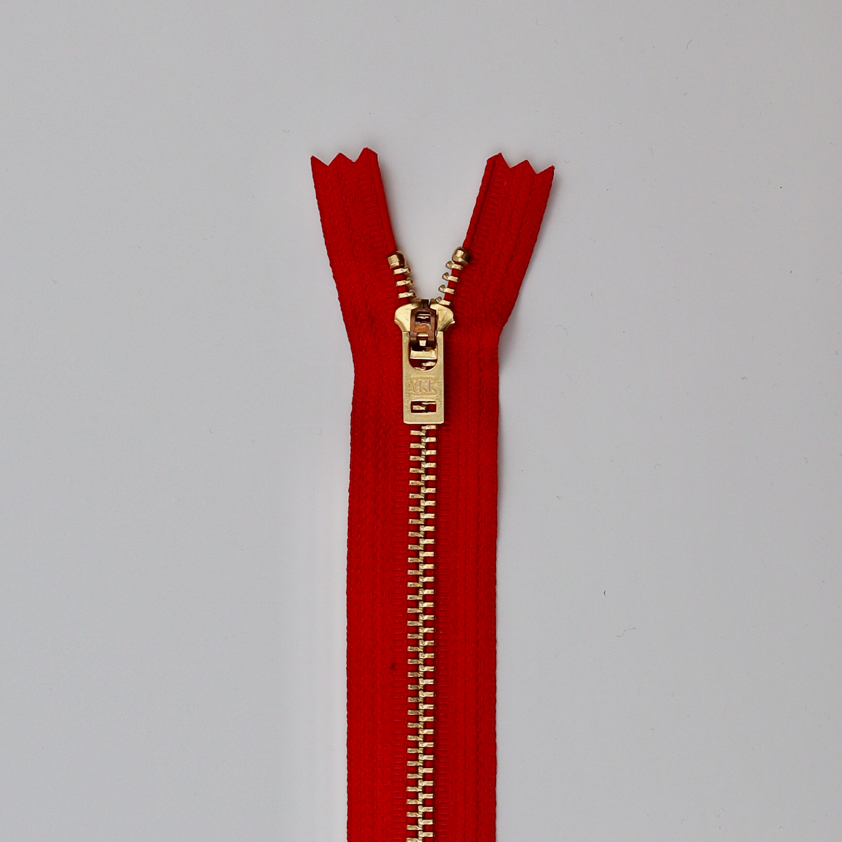 Brass Jean Zipper / Red